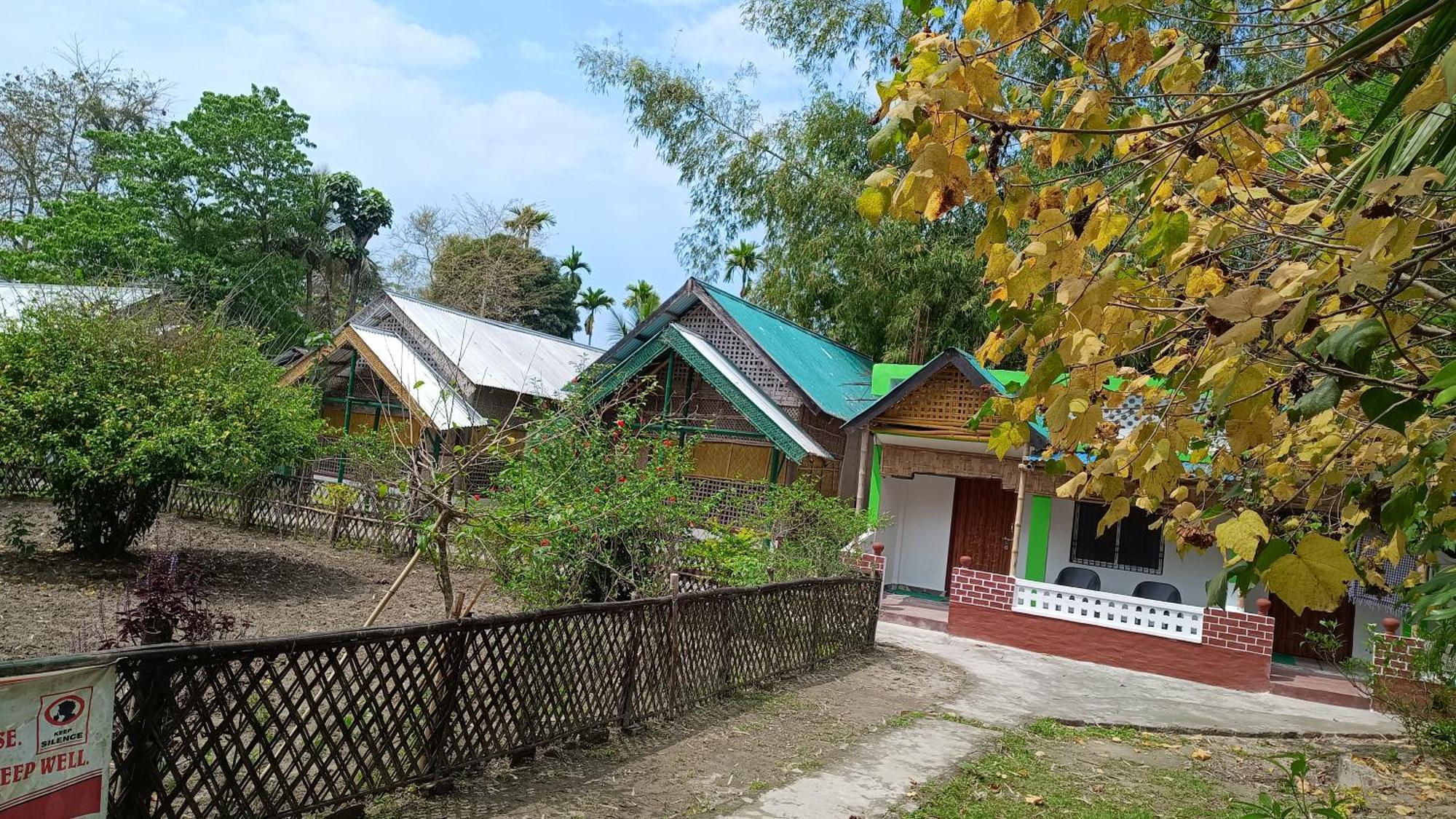 Jyoti Home Bamboo Garden Lodge Majuli 外观 照片