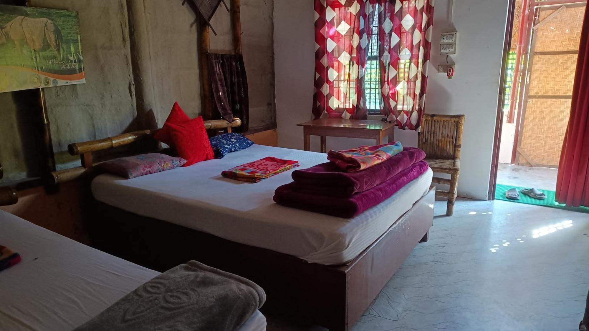 Jyoti Home Bamboo Garden Lodge Majuli 外观 照片